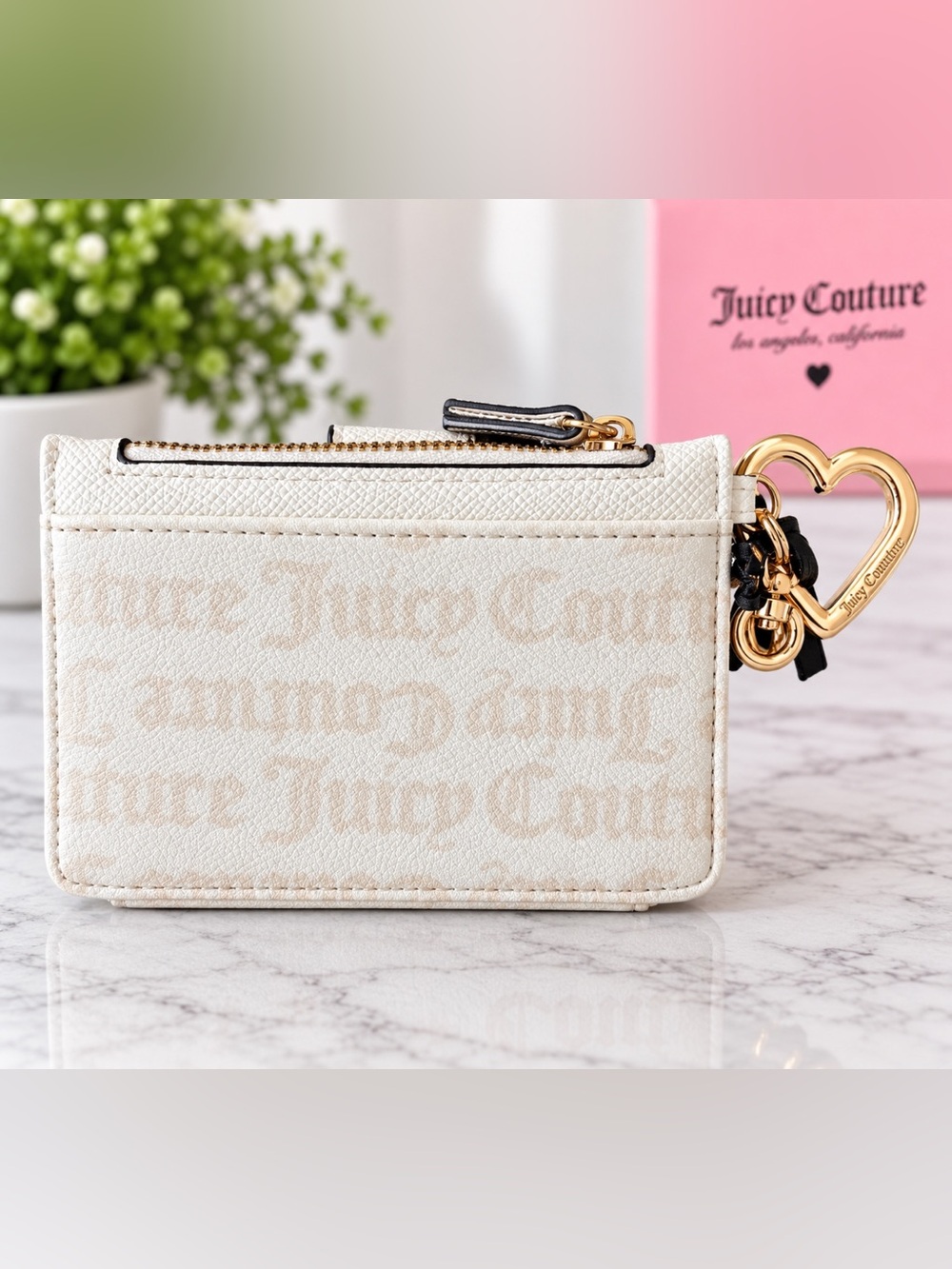 Juicy Couture White Snap Wallet NWT - Picture 2 of 3